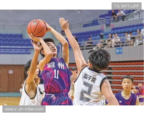 “激情现场：球迷的疯狂援助瞬间”，激情篮球