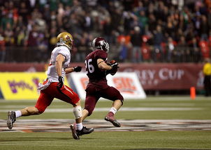 米兰体育APP-北京鸭本土球员逐渐挑起进攻重担，北京鸭男篮新logo