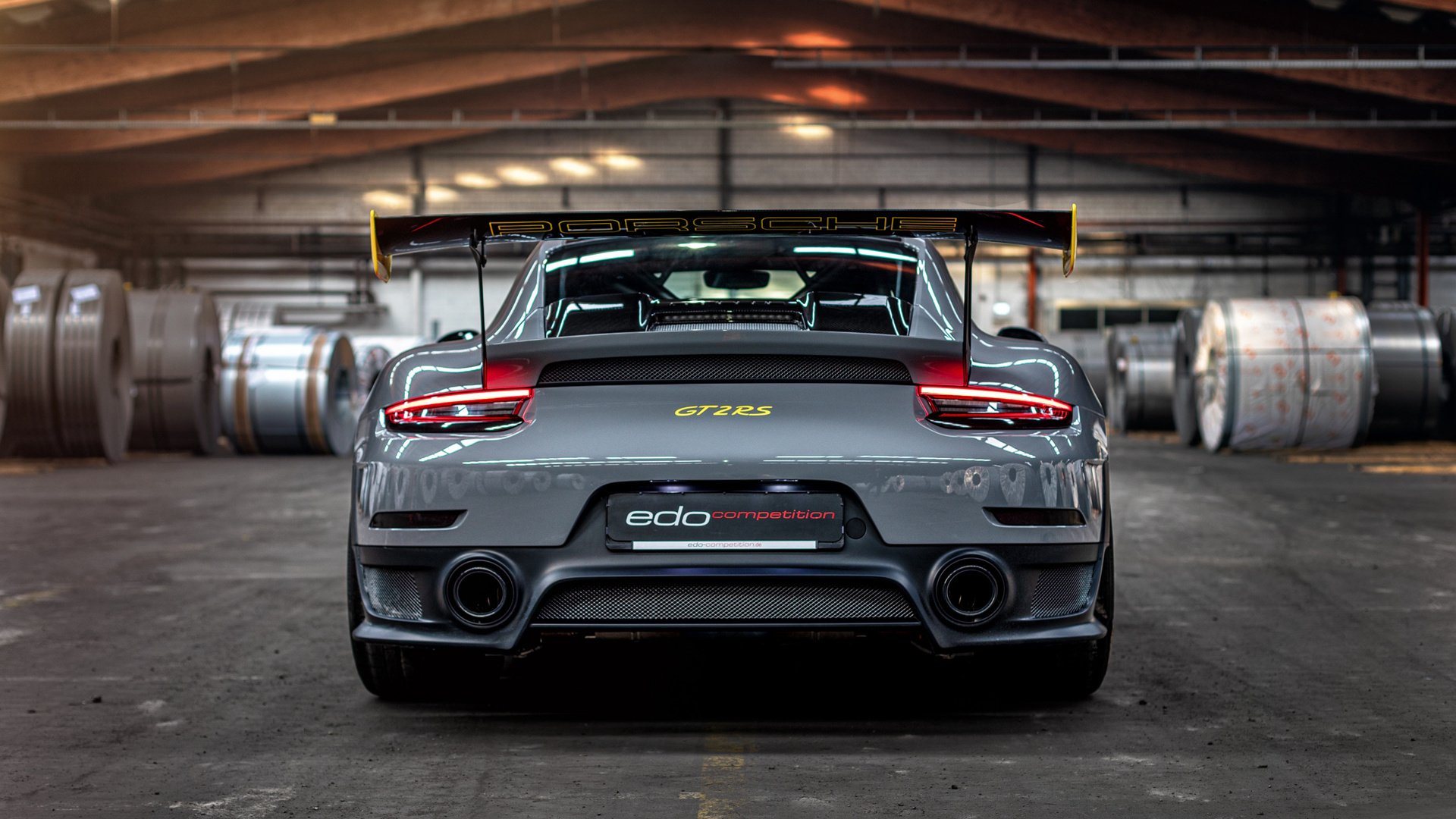 皇马利用速度差打出致命反击,皇马打的是什么阵型